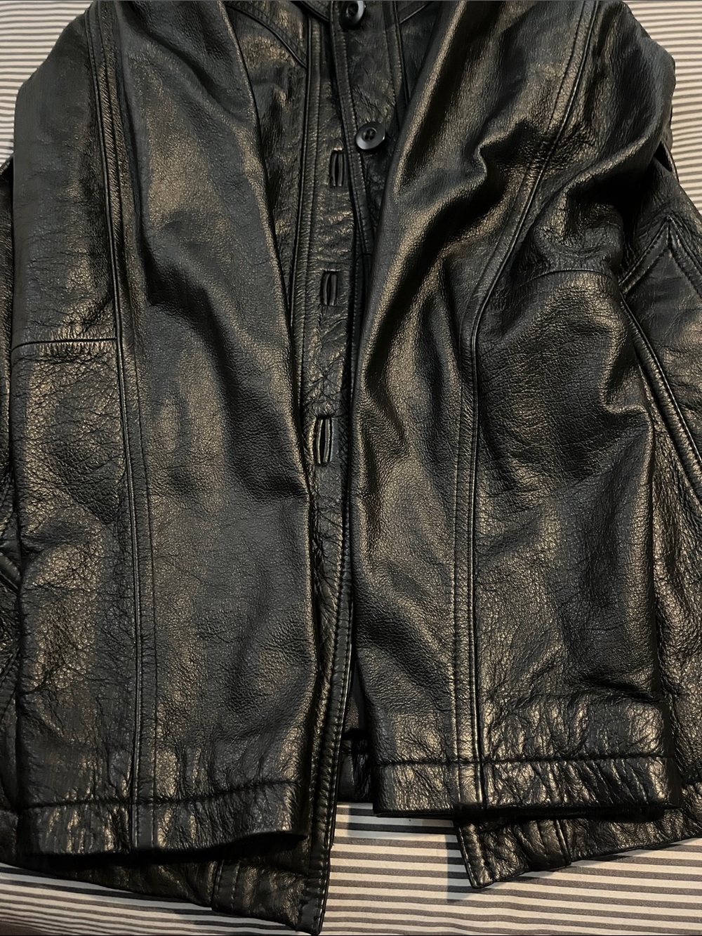 Hardly worn leather jacket/blazer style - Picture 5 of 6